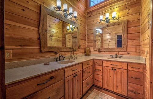 Blue Ridge House | Escape to Blue Ridge: Family-Friendly Eagles Landing Retreat