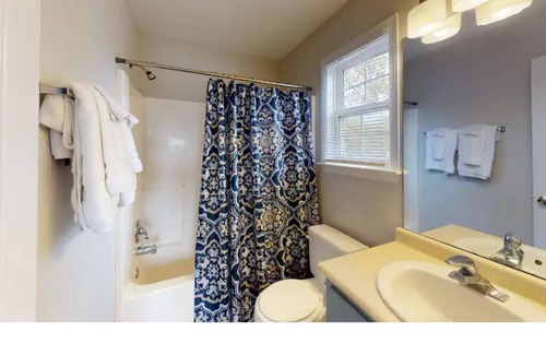 Statesboro House | Experience Eagles Nest: 4BR Retreat with Family-Friendly Amenities