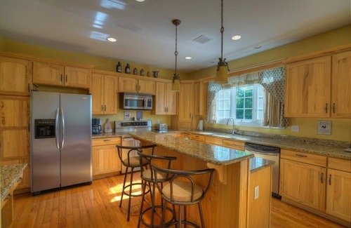 West Mystic House | Unforgettable Eagles Nest at Mystic Manor with Ocean Views