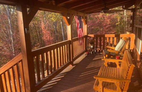 Guild House | Eagles Nest Cabin with TN River Views