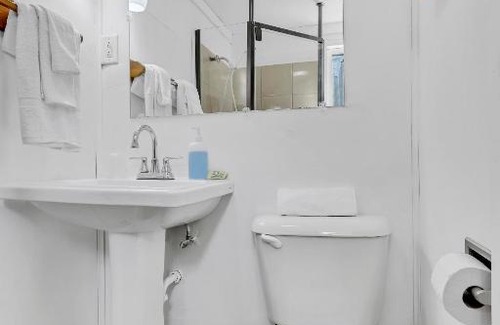 Escanaba Hotel | Family-Friendly Eagles Nest Motel Unit 6 Awaits You