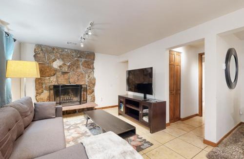 Intermountain Hotel | Comfortable Eagles Nest with Hot Tub & Family-Friendly Vibes