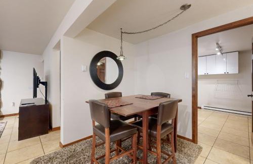 Intermountain Hotel | Comfortable Eagles Nest with Hot Tub & Family-Friendly Vibes