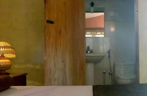 Habarana House | Relax at Eagles Wings Guest House with Spa and Dining