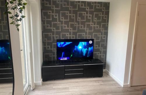 Salford House | Elegant Eaglet Home with Pet-Friendly Amenities