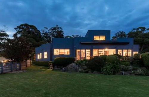 Foxground House | Serenity Awaits at EagleView Park with Scenic Privacy