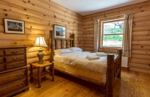 Carrowkennedy House | Pet-Friendly Eaglewood Lodge with Ocean Views & Hot Tub