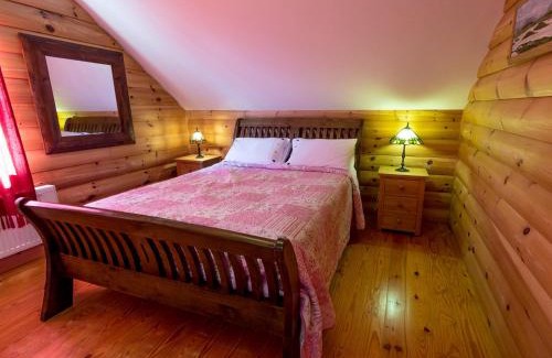 Carrowkennedy House | Pet-Friendly Eaglewood Lodge with Ocean Views & Hot Tub