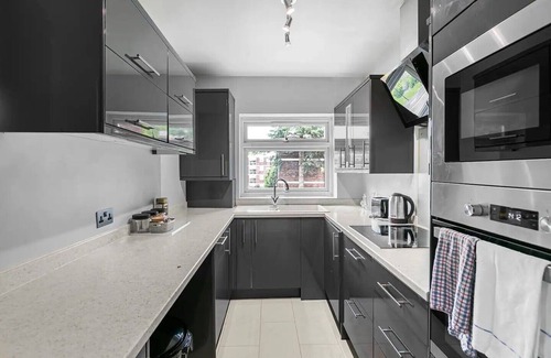 Ealing Broadway Apartment | Ealing Broadway Apartment | Pass the Keys