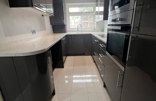 Ealing Broadway Apartment | Ealing Broadway Apartment | Pass the Keys