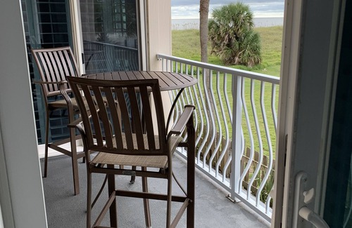 Ocean Cay Condo | Experience Fall Discounts at Oceanfront Condo with Balcony