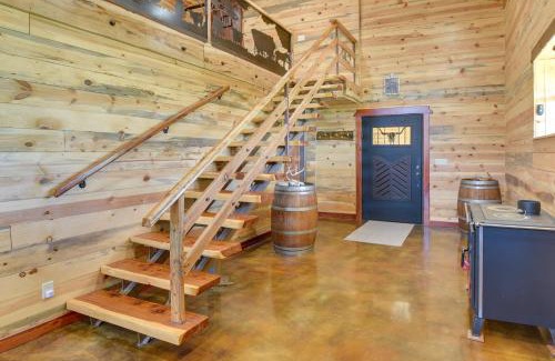 Early House | Idyllic Cabin Retreat with Deck Near Lake Brownwood