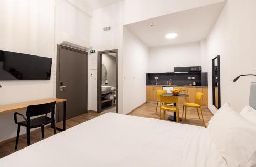 Nea Smirni Apartment | Discover Earos Urban Living: Family-Friendly & 4-Star Excellence