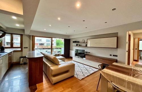 Zarautz Apartment | Family-Friendly Earra - Ondartza, Steps from the Beach