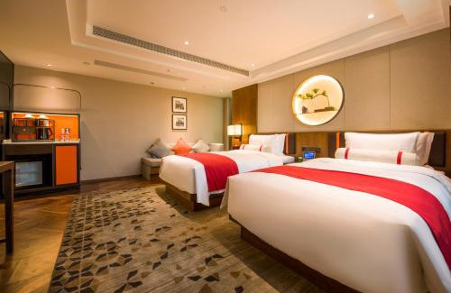 Xi’an City Center Hotel | Ease Hotel · Yi (Xi’an Bell and Drum Tower Xiaozhai Datang Everbright City)