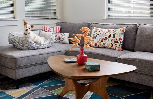 East MLK House | East Austin Retreat: Ideal for Long Stays with Wi-Fi