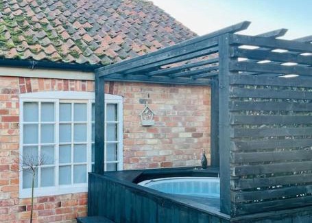 Stoke Bardolph House | Relax at East Bridgford Coach House with Spa & Hot Tub