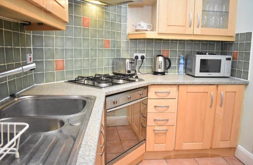 Bonnington Apartment | East Claremont: Charming 2BR Apartment in Central Edinburgh