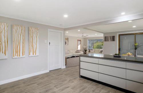 Orford House | Serene East Coast Hideaway Beach Retreat with Ocean Views