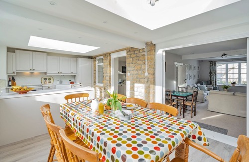 Littlebredy Cottage | East Cottage: Oceanfront Retreat for 8 with Breakfast