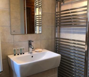 Boscundle House | East Crinnis Log Cabin: 4-Star Retreat for Families & Pets