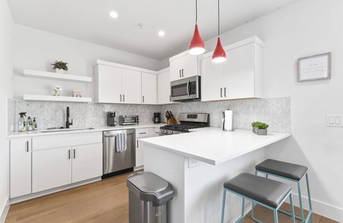 Blackshear-Prospect Hill Apartment | East Downtown Condo: Family-Friendly with Free Parking