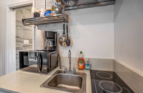 Greater East End Apartment | Micro-Luxe Container Living Pod in East Downtown