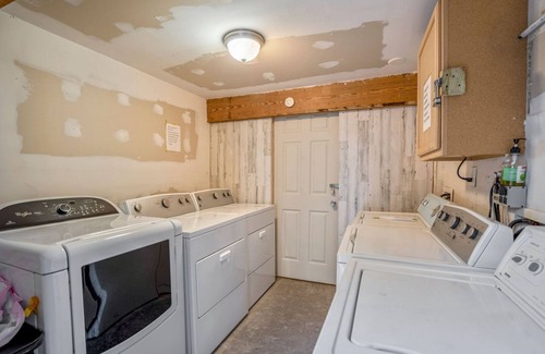 Greater East End Apartment | Micro-Luxe Container Living Pod in East Downtown