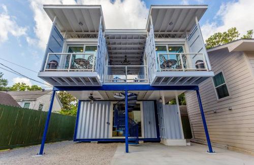 Greater East End Apartment | Stylish East Downtown Micro-luxe Container Living Pod