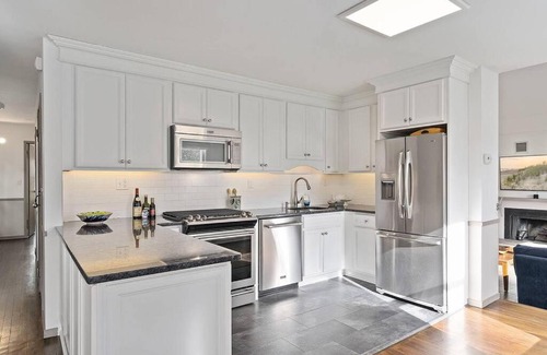 Springs House | Relaxing East Hampton Private Getaway with a Kitchen