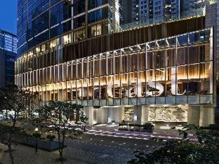 Quarry Bay Hotel | Discover EAST Hong Kong: 5-Star Comfort with Pool Access