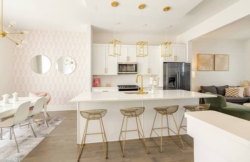 Nashville House | Stylish Townhouse for Unforgettable Bachelorette Getaways