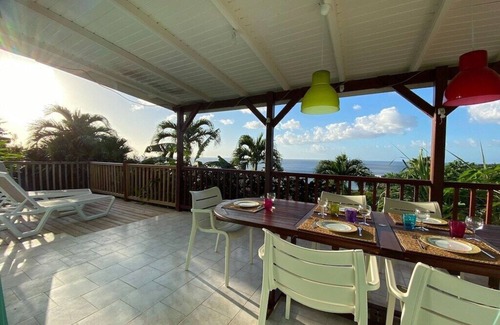 Kaneohe House | Coastal Retreat with Hot Tub & Ocean View in East Oahu