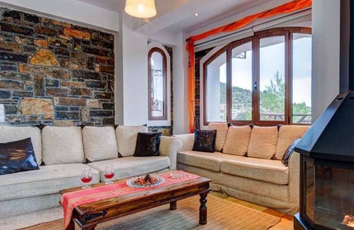 Prina Villa | East of Crete, in a quiet area with BBQ, Pool, only 10 min drive from the Beach!