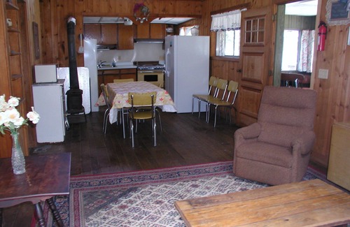 Otis Cottage | Pet-Friendly Waterfront Cottage with Spectacular Lake Views