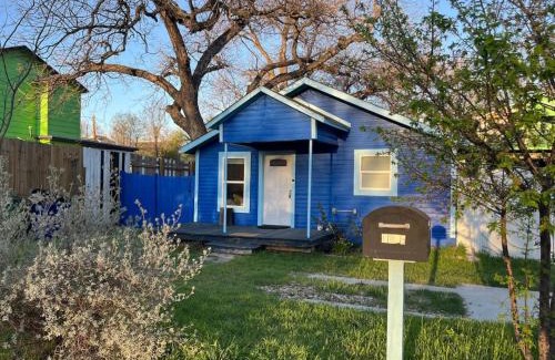 Chestnut House | East Side Blue Bonnet Cottage