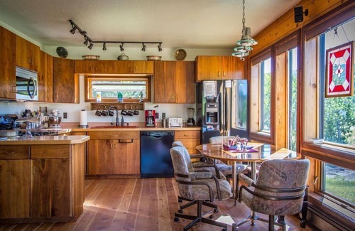 East Glacier Park House | Unwind at Glacier Park East Side with Spa and Family Amenities