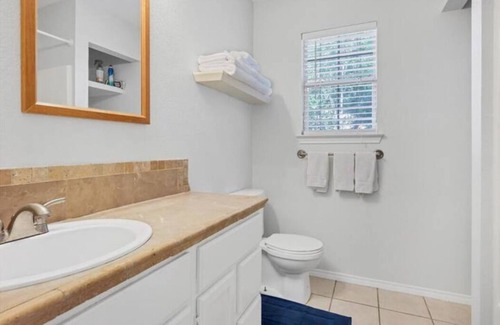 East MLK Apartment | East Side Studio with Private Yard and Kitchenette - 10/10 Rated