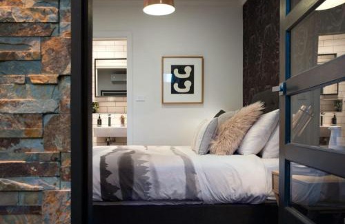 Daylesford House | Discover East St 3: A Top-Rated 4-Star Stay