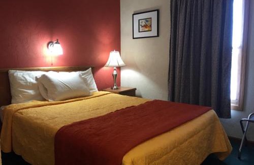 Tipton Hotel | Comfortable Stay at East Street Inn & Suites for Families