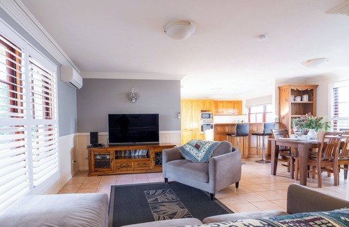 East Toowoomba House | Cozy East Toowoomba Retreat Opposite Queens Park