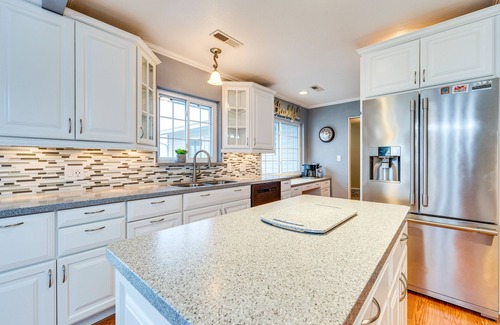 East Wenatchee House | East Wenatchee Retreat: 2 Mi to Columbia River & Spa