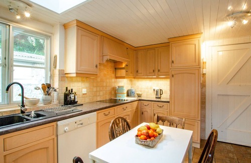 Branscombe House | Eastcotte: Spacious Six Bedroom House for 12 Guests
