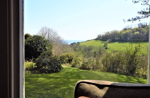 Branscombe House | Eastcotte: Spacious Six Bedroom House for 12 Guests
