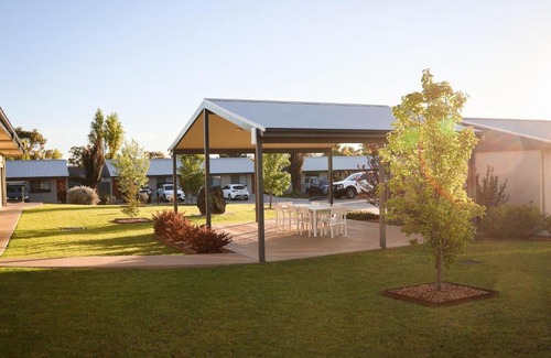 Dubbo Apartment | Discover Eastend Studio Apartments - Rated 9/10 for Comfort