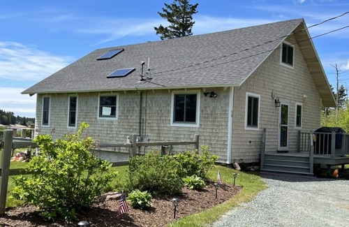 Corea Cottage | Secluded Easterly II Cottage with Oceanfront Views