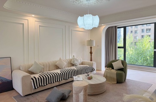 Huangpu Apartment | Eastern Hub - High Quality Spacious Apartment, near the Bund