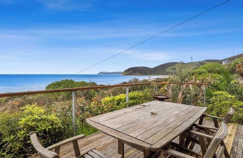 Eastern View House | Eastern Magic | Beach access at your door!