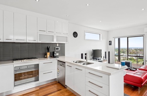 Portarlington House | Unmatched Comfort at Eastern Views Portarlington