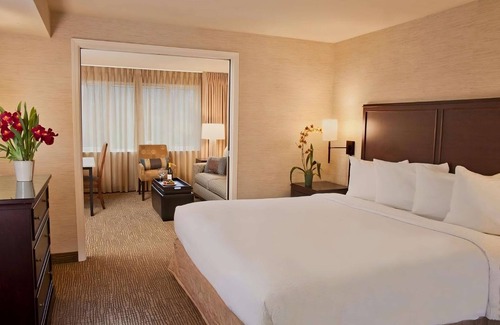Lake Hills Hotel | Discover Eastgate Hotel: A Guest Rated 9/10 Retreat